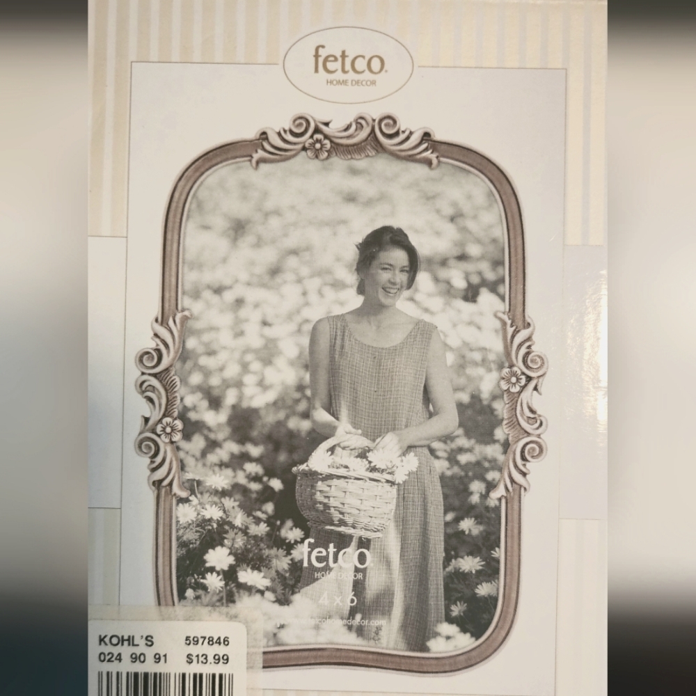 NIB, Fetco set of 2 Ornate Silver Photo Frames., size 4x6 .